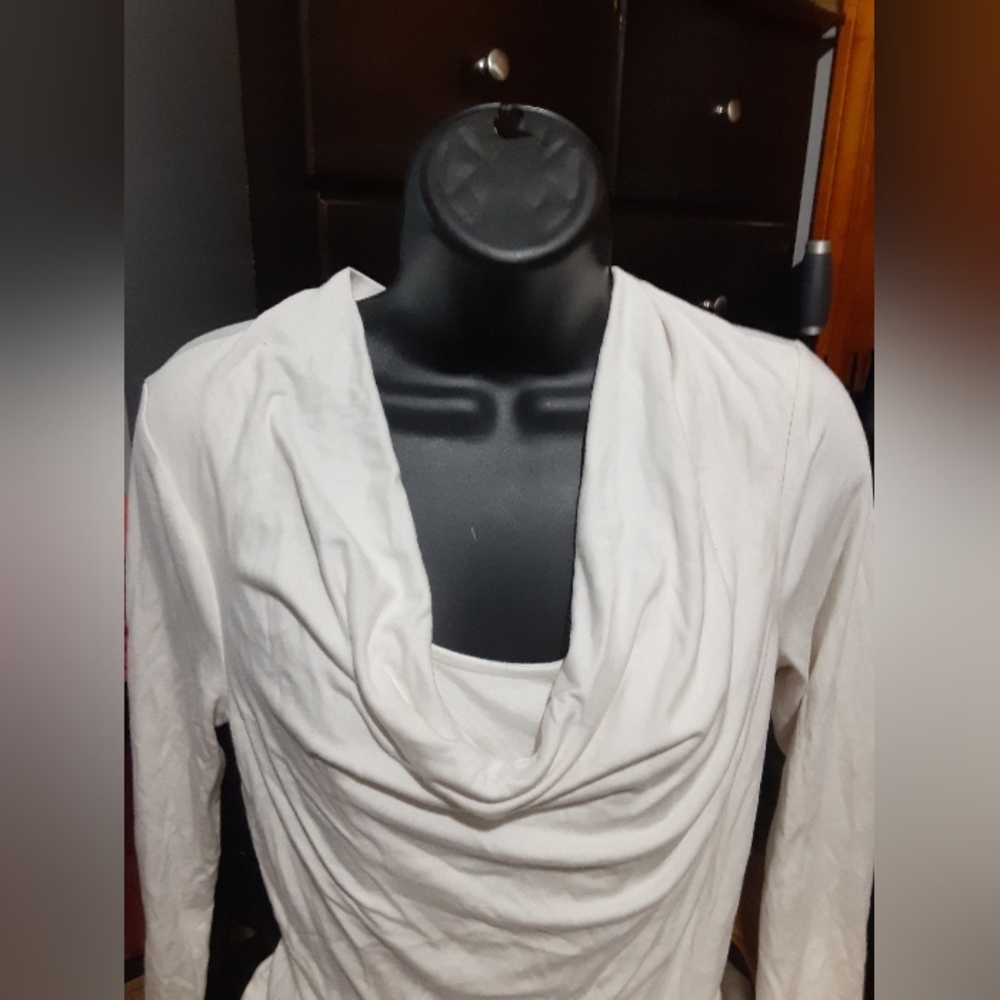 White House Black Market Womens White Dip Neckline Long Sleeve Top Size Small - Picture 3 of 6